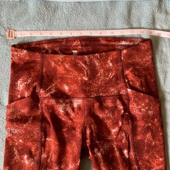 all in motion Women’s Cropped Red White Space Leggings with Pockets - Medium - Picture 6 of 9